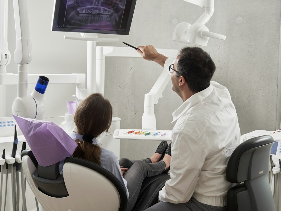 جرم‌گیری تخصصی VV DENTAL VET-2